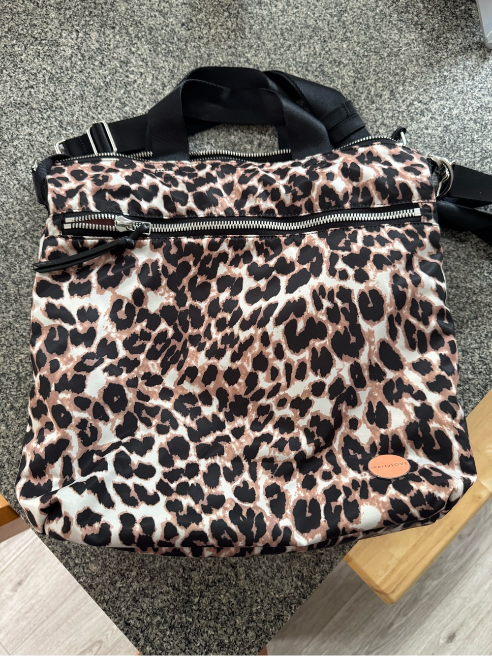 ShortyLOVE large wonder crossbody bag NWOT